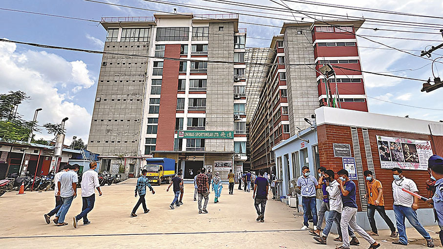 ◆ 飛達帽業在孟加拉達卡發展壯大，帶動所在村莊脫貧致富，吸引不少人到此就業、定居。 點新聞記者蘇婷  攝