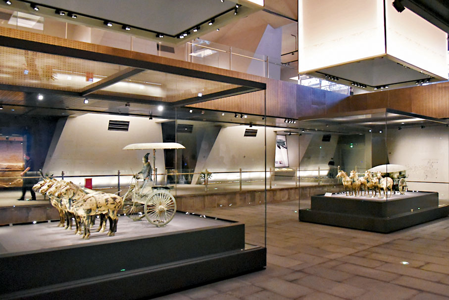 ◆秦陵銅車馬博物館展廳設計新穎。