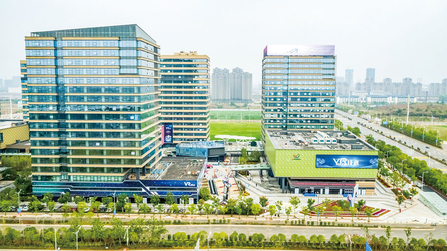 ◆ 南昌VR產業一步步由「虛擬」走向「現實」，向着「世界級VR中心」的目標不斷邁進。