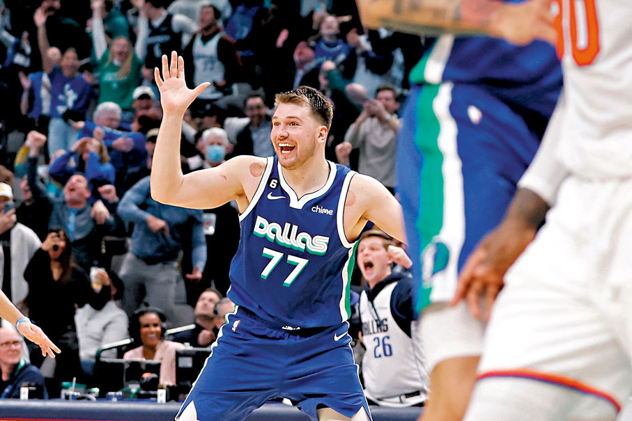 ◆當錫(左)一戰封神寫下紀錄。  法新社