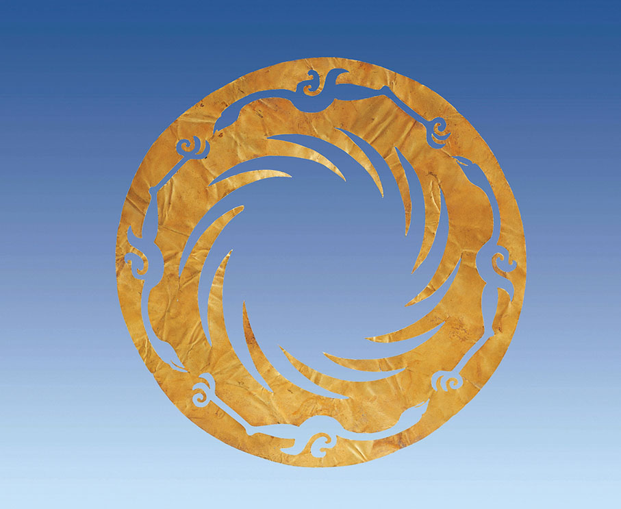 ◆「太陽神鳥」金箔飾的複製品。古物古蹟辦事處圖片