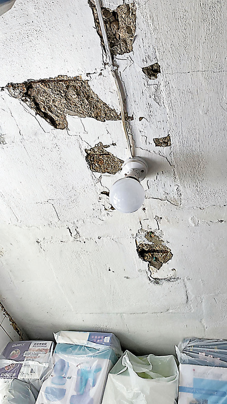 ◆丹鳳樓某單位失修問題嚴重。「彩虹之友社」供圖