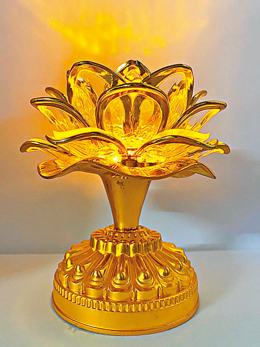 ◆無綫送出「大佛鐘聲  福佑香江 元旦叩鐘祈福光明燈」