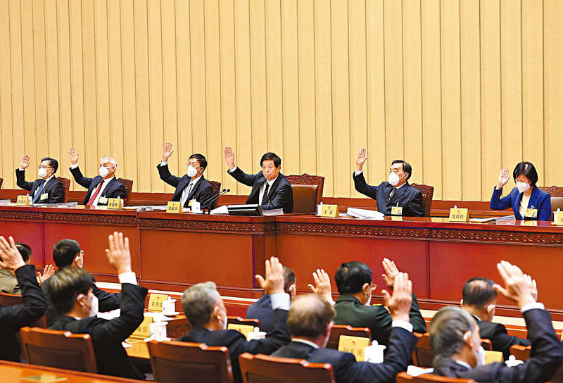 ◆ 昨日，十三屆全國人大常委會第三十八次會議表決通過了全國人大常委會關於香港特別行政區維護國家安全法第十四條和第四十七條的解釋。 新華社