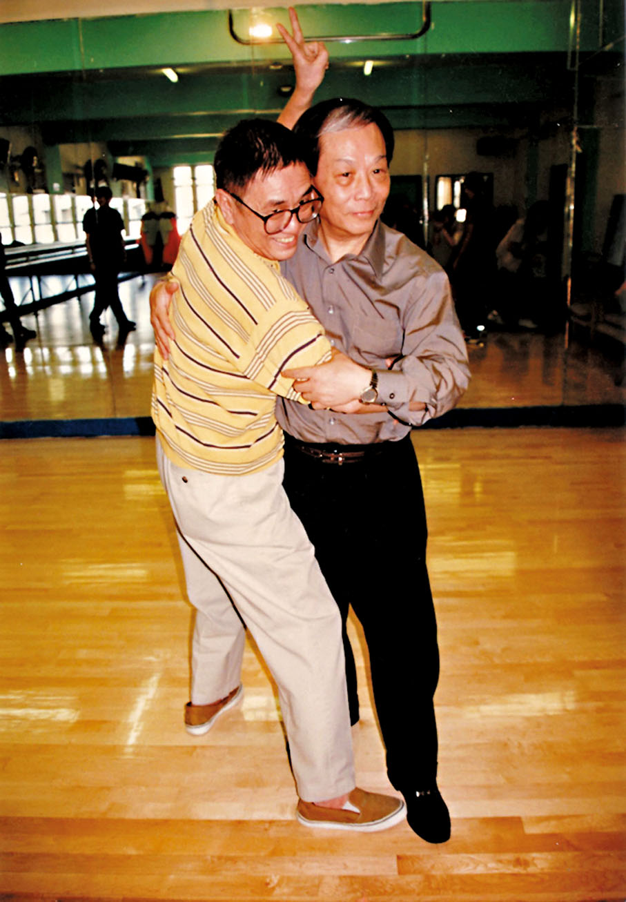 ◆黃霑非常愛錫顧嘉煇。