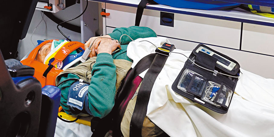 ◆77歲的士司機涉嫌危險駕駛導致他人嚴重受傷被捕。