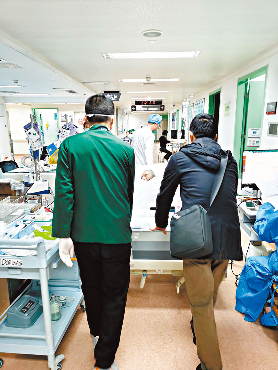 ◆1月3日,廣州一家醫院正在收治一位重症患者。香港文匯報廣州傳真
