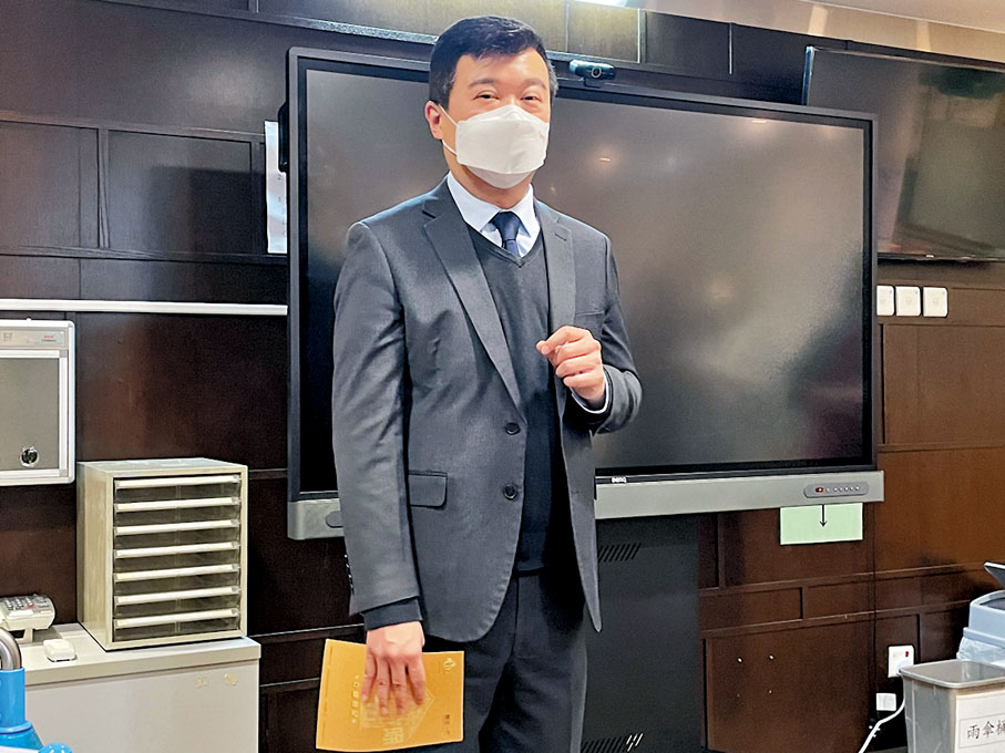 ◆龔書致表示,今年再培訓局提供的大掃除服務,家務助理的建議時薪由130元起。香港文匯報記者吳健怡 攝