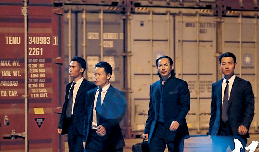 ◆王清亭（左二）飾演「第一保鑣」高鋒。