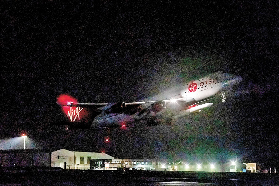 ◆改造版波音747飛機搭載維珍軌道公司的「發射器一號」火箭起飛。   美聯社