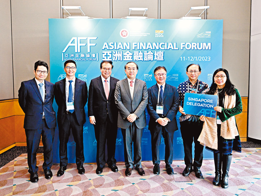 ◆ 財庫局局長許正宇昨在亞洲金融論壇期間，與分別來自世界國際金融中心聯盟（上圖）及新加坡商界的代表團(下圖)會面。