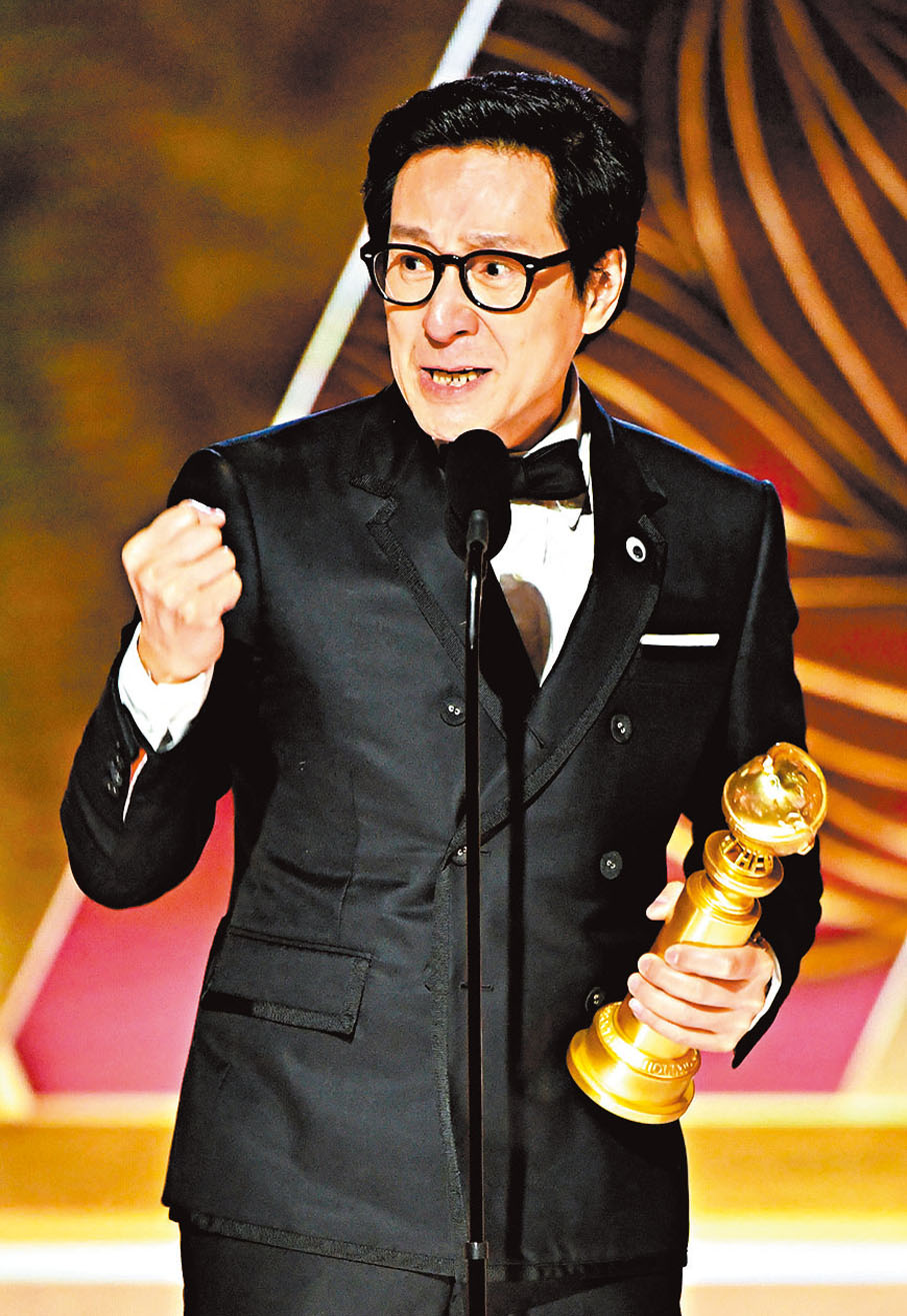 ◆關繼威拿下最佳男配角，心情激動。