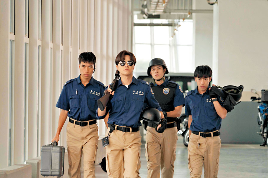 ◆張敬軒飾演解款員。