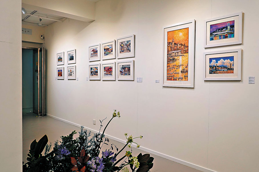 ◆畫家筆下城市的新舊更替中，也流露出他這些年創作的心態轉變。  黃依江  攝