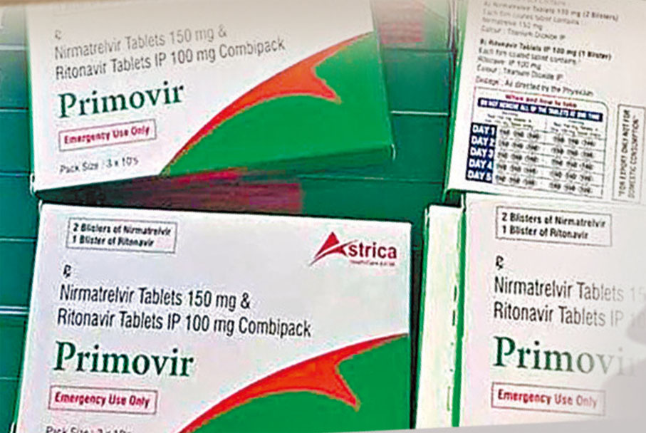 ◆印度藥商B向香港文匯報記者展示一箱擺在地上的綠盒藥。香港文匯報記者採訪截圖