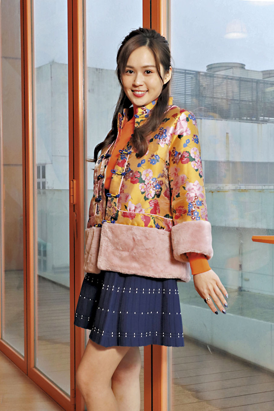 ◆梁超怡表示香港的過年氣氛比外國熱鬧得多。