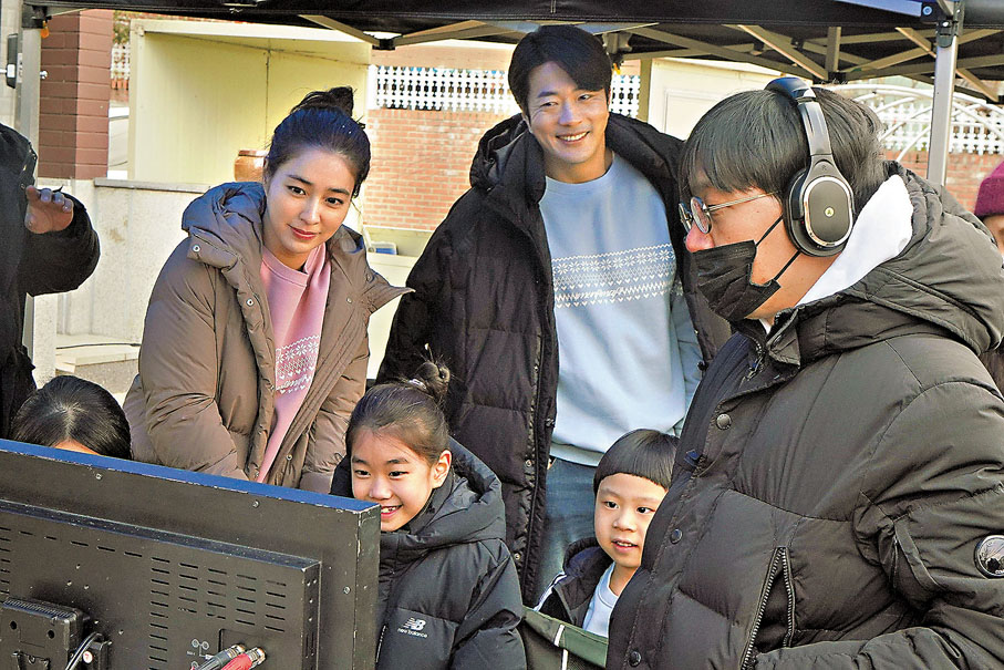 ◆《倒轉人生》導演馬大允︰「幸福並不遙遠，它就在你身邊。」