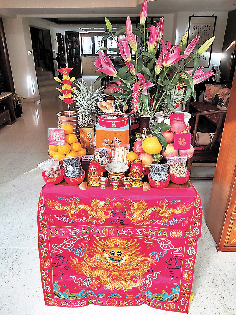 ◆閩南傳統年俗正月初一凌晨敬天公。 香港文匯報記者蔣煌基 攝