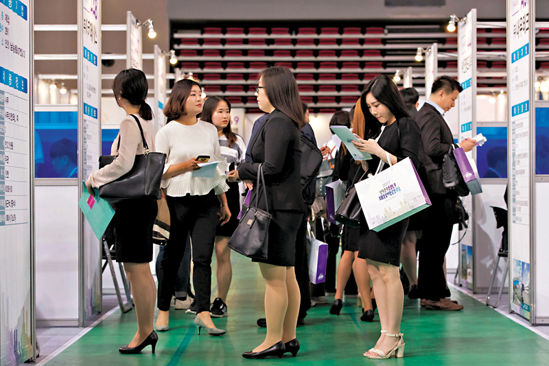 ◆韓國性別平等程度在146個國家和地區中只排行第99，女性在職場往往會受到性騷擾、落後的性別定型及其他形式的歧視。 資料圖片