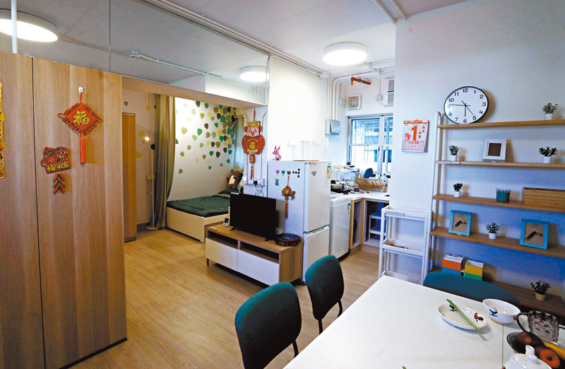 ◆何永賢指出，啟德「簡約公屋」可為社區增加配套等。圖為「簡約公屋」示範單位內部。 資料圖片