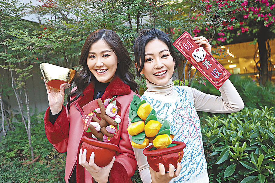 ◆劉佩玥（左）樂意跟郭柏妍分享拍戲經驗。