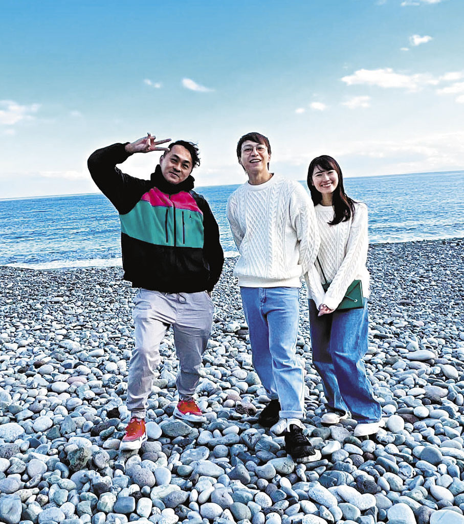 ◆坤哥早前偕太太到東京拍新歌MV。