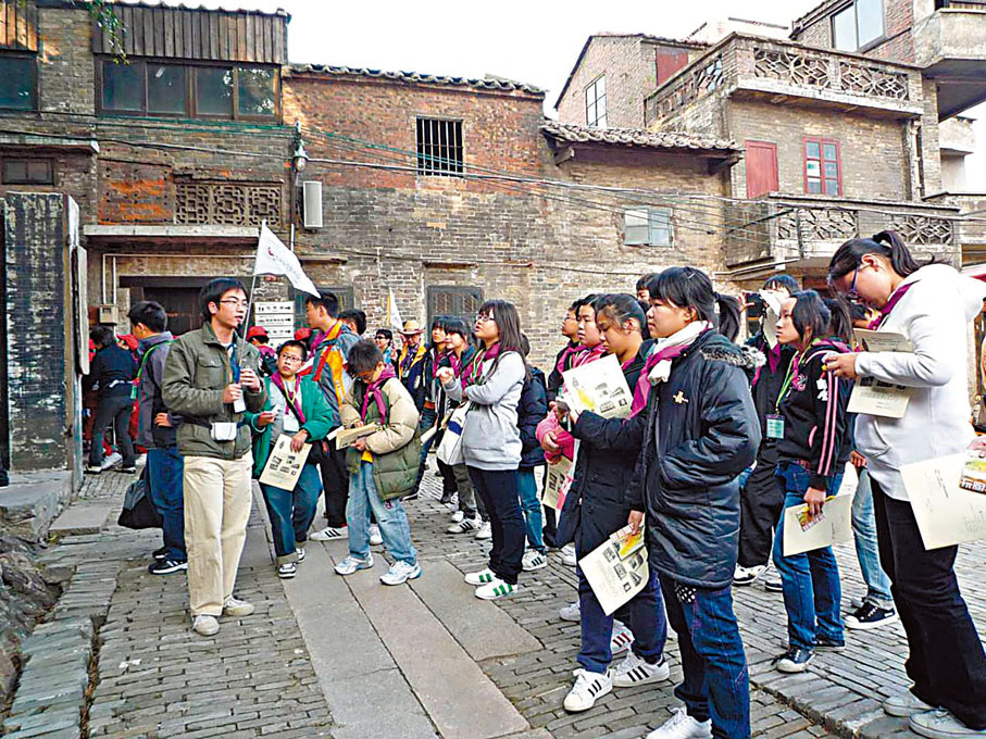 ◆ 香港的初中生過往曾獲教育局資助赴佛山交流，加深對祖國文化、藝術等領域的認識。 資料圖片