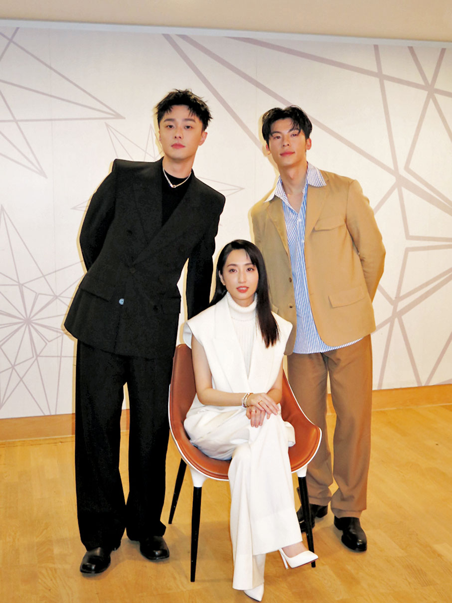 ◆右起：《想見你》三位主角許光漢、柯佳嬿和施柏宇近日來港宣傳。