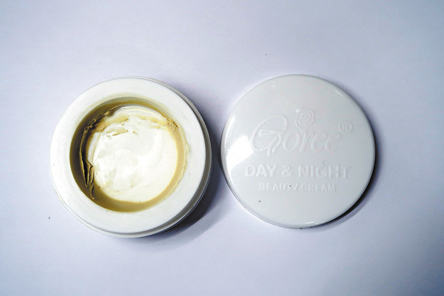 ◆衞生防護中心再次呼籲市民切勿使用懷疑含有過量水銀成分的美白潤膚霜。圖為涉及的產品。