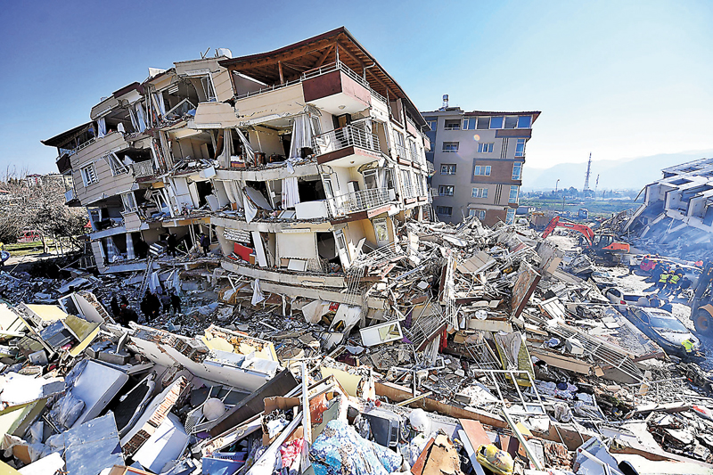 ◆安塔基亞市多座大廈在地震中瞬間倒塌。 新華社