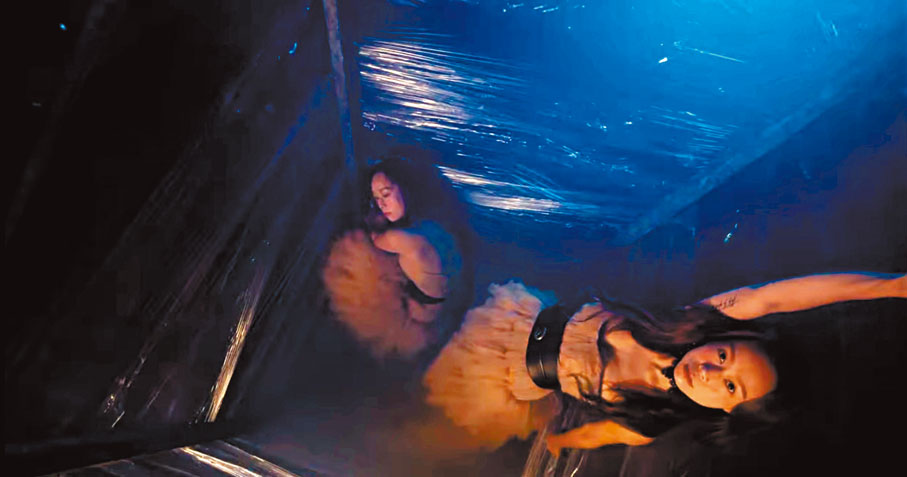 ◆預告片中的心穎大騷性感。