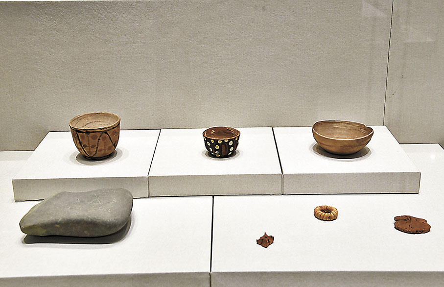 ◆展覽展出眾多陶器。