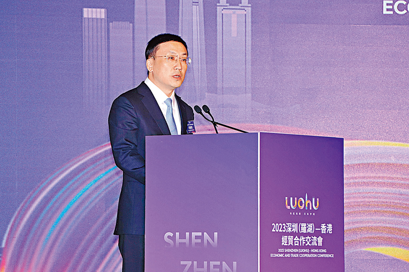 ◆ 范德繁表示，羅湖立足「灣區樞紐、萬象羅湖」的城區定位，正在努力創建「三力三區」。香港文匯報記者北山彥  攝