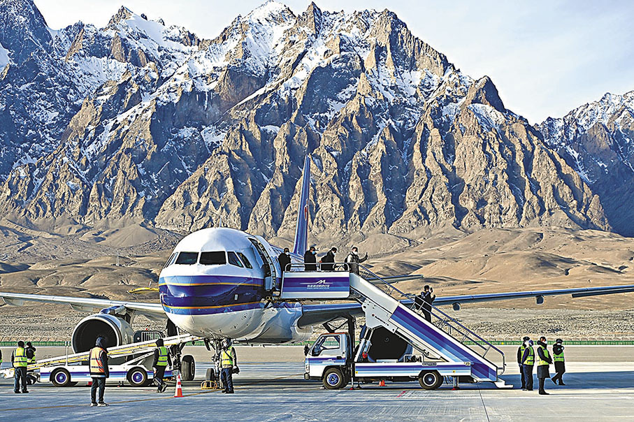 ◆新疆塔什庫爾干紅其拉甫機場正式通航。