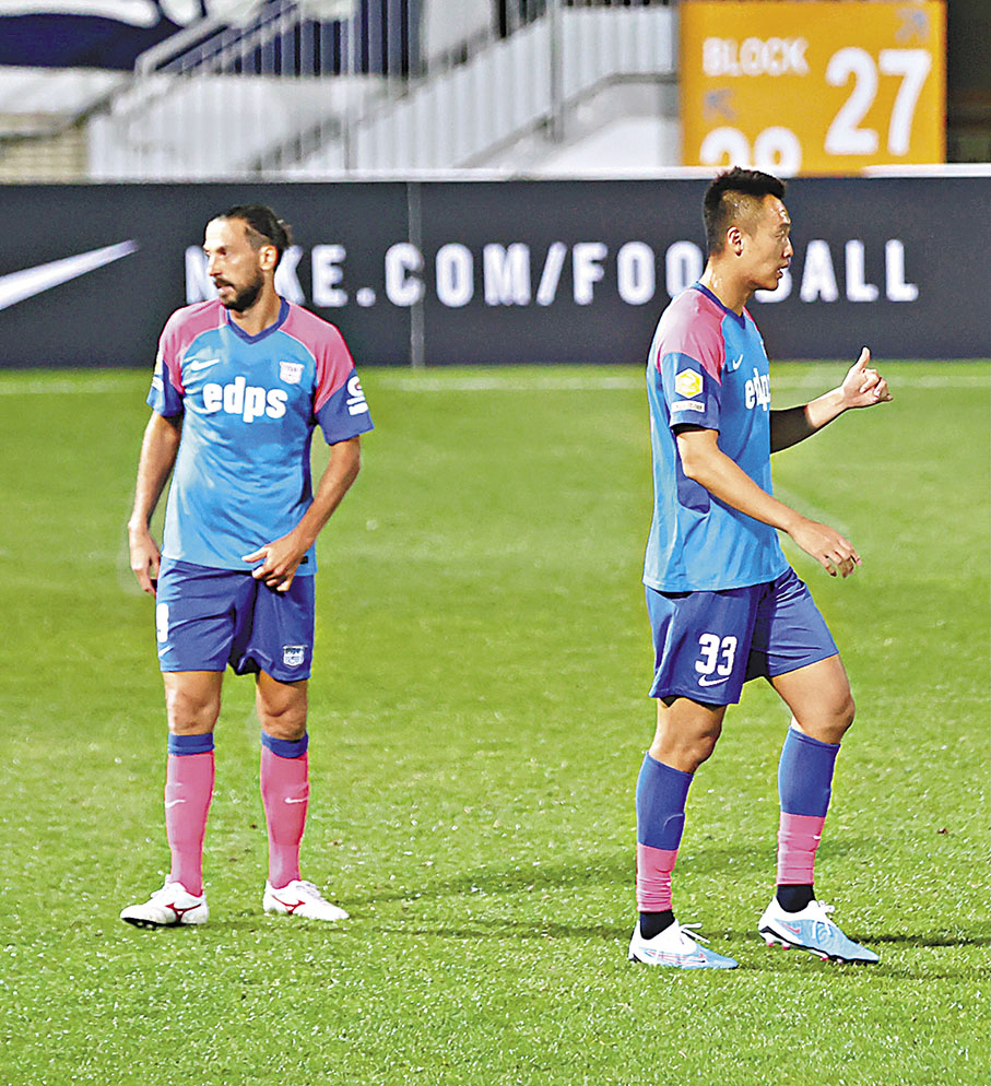 ◆金信煜（右）後備登場與丹恩奴域組雙箭頭。