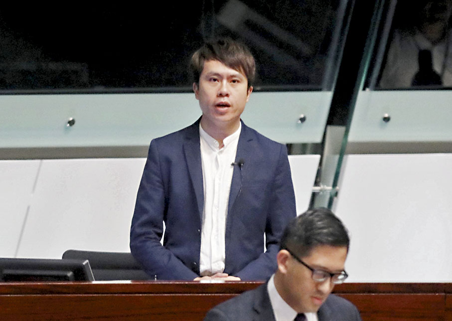 ◆鄺俊宇在「超級區議會選舉論壇」中稱「民主派」若奪立法會過半議席，可以否決財案。 資料圖片