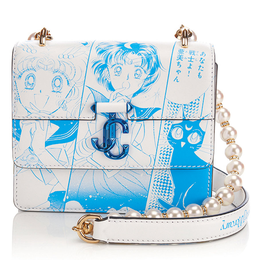 ◆系列飾品採用漫畫印花進行全新設計，細緻描繪出武內直子原著《美少女戰士》漫畫中的經典場景。