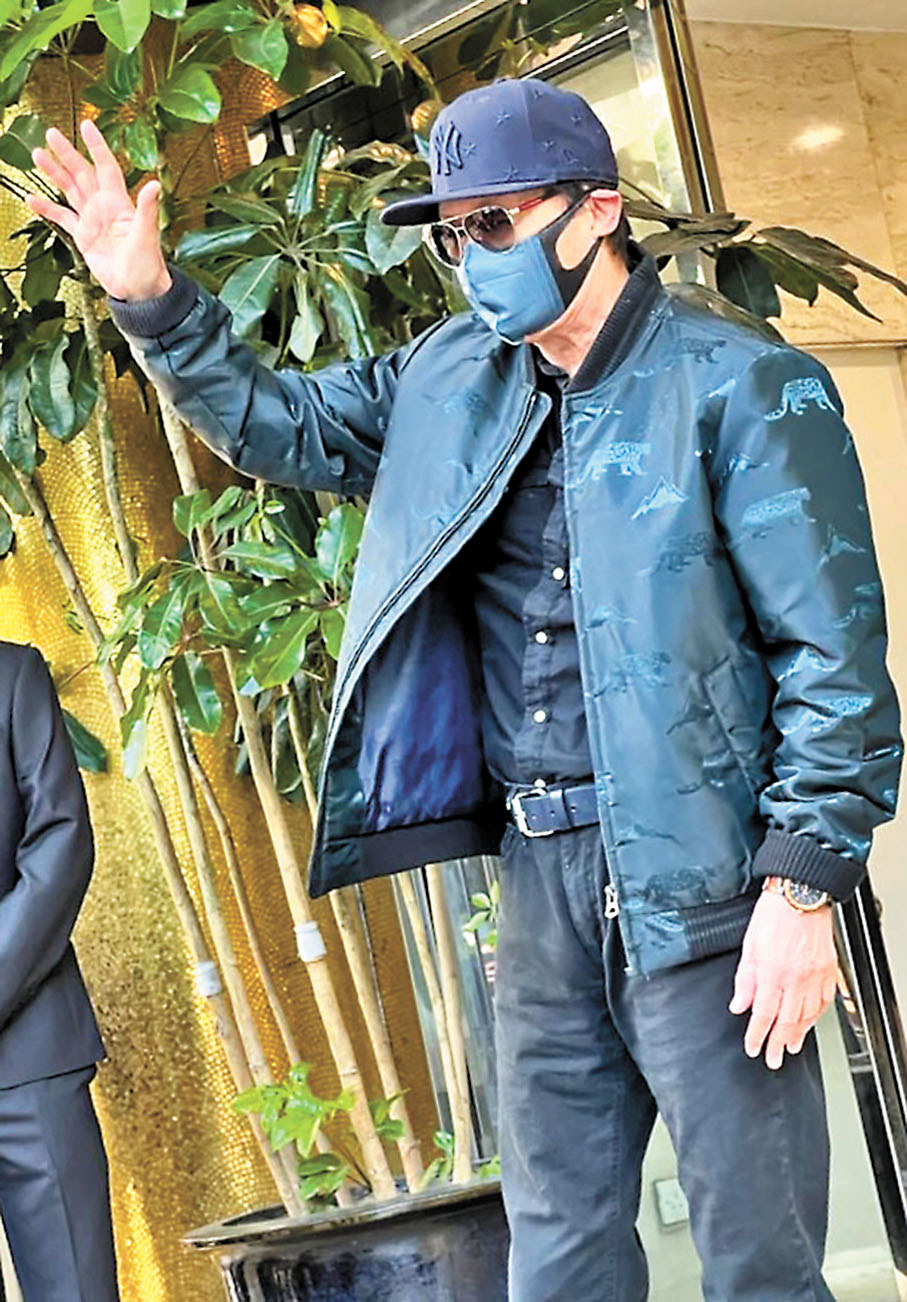 ◆ 許冠傑出席追思會。