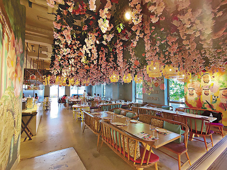 ◆餐廳環境充滿中東風情，並提供特色的黎巴嫩菜。