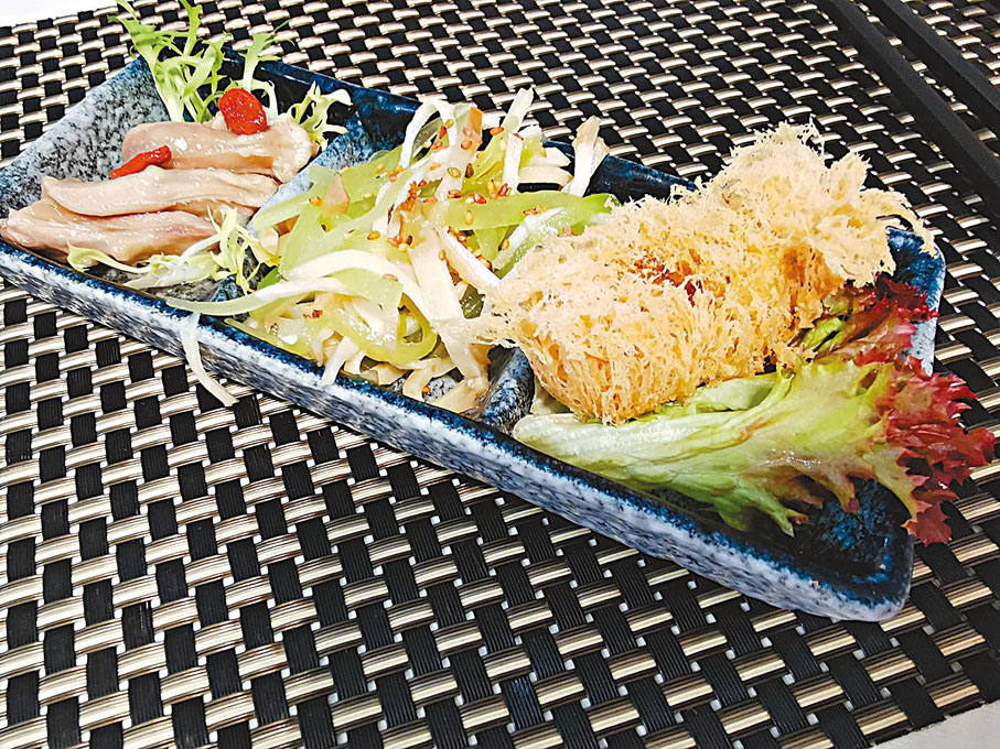 ◆蜂窩脆皮生蠔花雕醉雞鴨舌、香油鮑魚萵荀絲