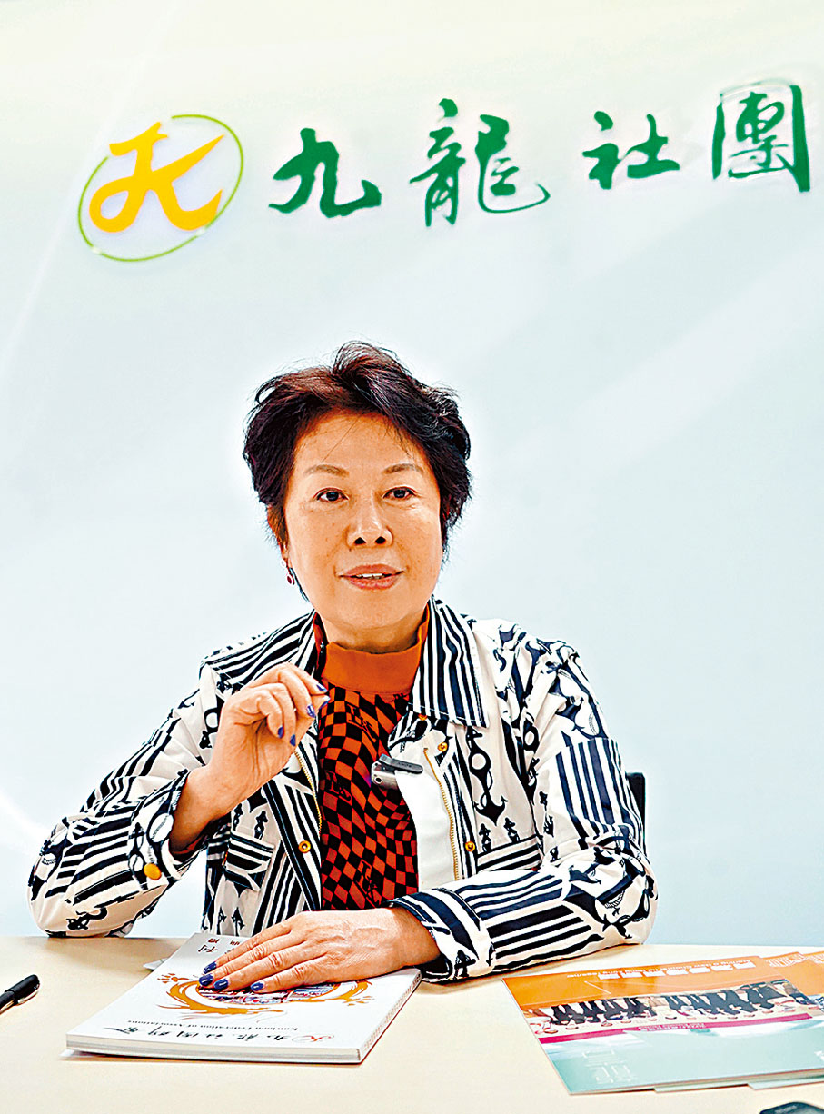 ◆徐莉表示，打算開完兩會返港後，每月安排兩次專門與市民接觸的機會，聽市民講講心裏話。 香港文匯報記者曾興偉  攝