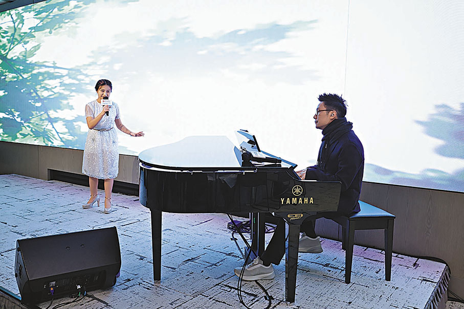 ◆ 趙增熹與歌手譚芷昀合作無間，深情演繹。