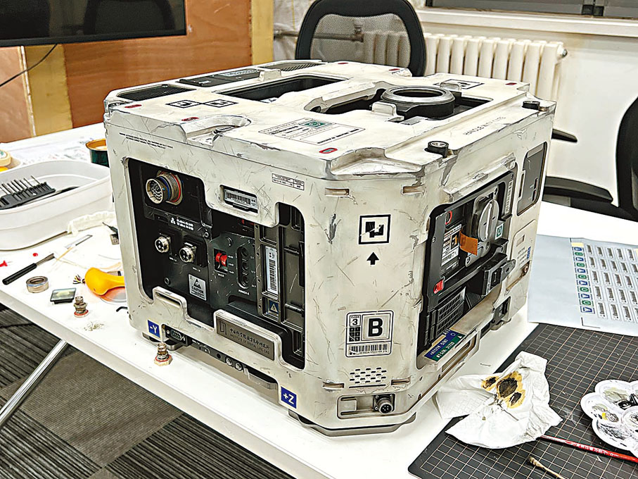 ◆電影中出現頻率最高的量子計算機550A。香港文匯報深圳傳真