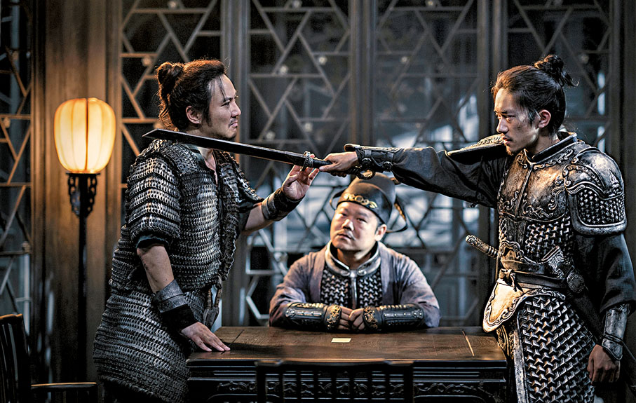 ◆沈騰與易烊千璽在戲中擦出火花。