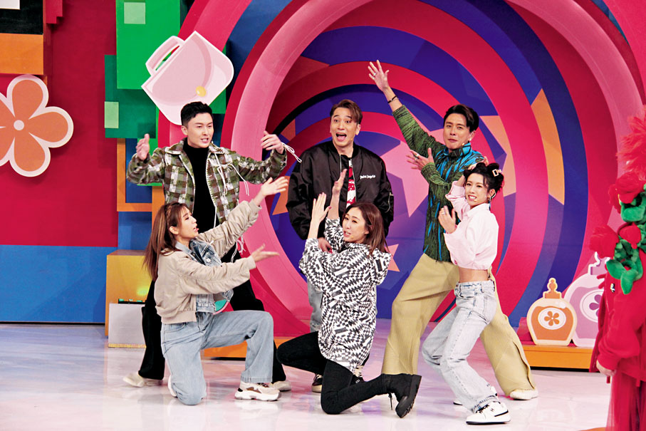 ◆群星拱照吳卓羲。