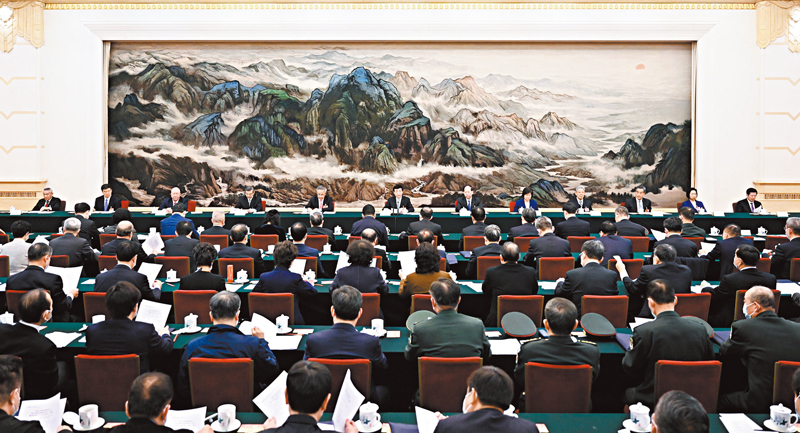 ◆3月3日，政協第十四屆全國委員會第一次會議主席團第一次會議在北京人民大會堂舉行。 新華社