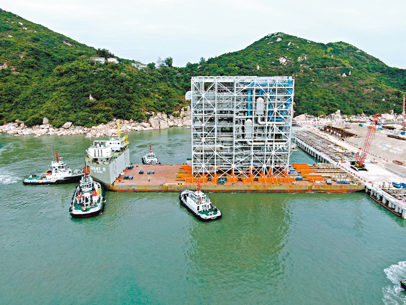 ◆石鼓洲焚化爐巨型設備組件抵港。