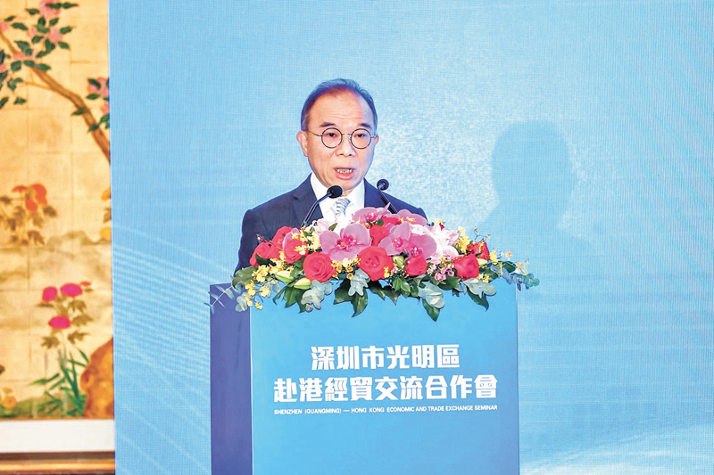 ◆ 曾國衞以普通話致辭，彰顯相互融合。