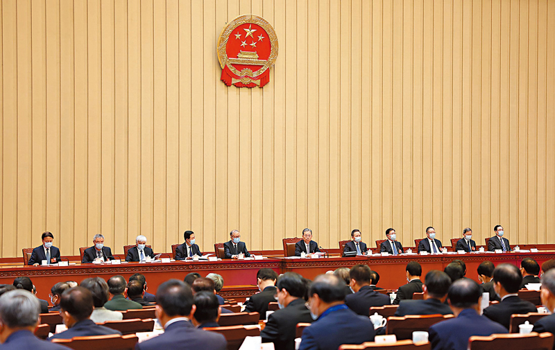  ◆十四屆全國人大一次會議主席團舉行第一次會議。     新華社