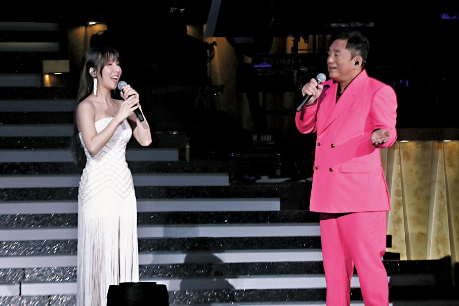 ◆譚嘉儀感謝呂方給她第一次在紅館演唱的機會。